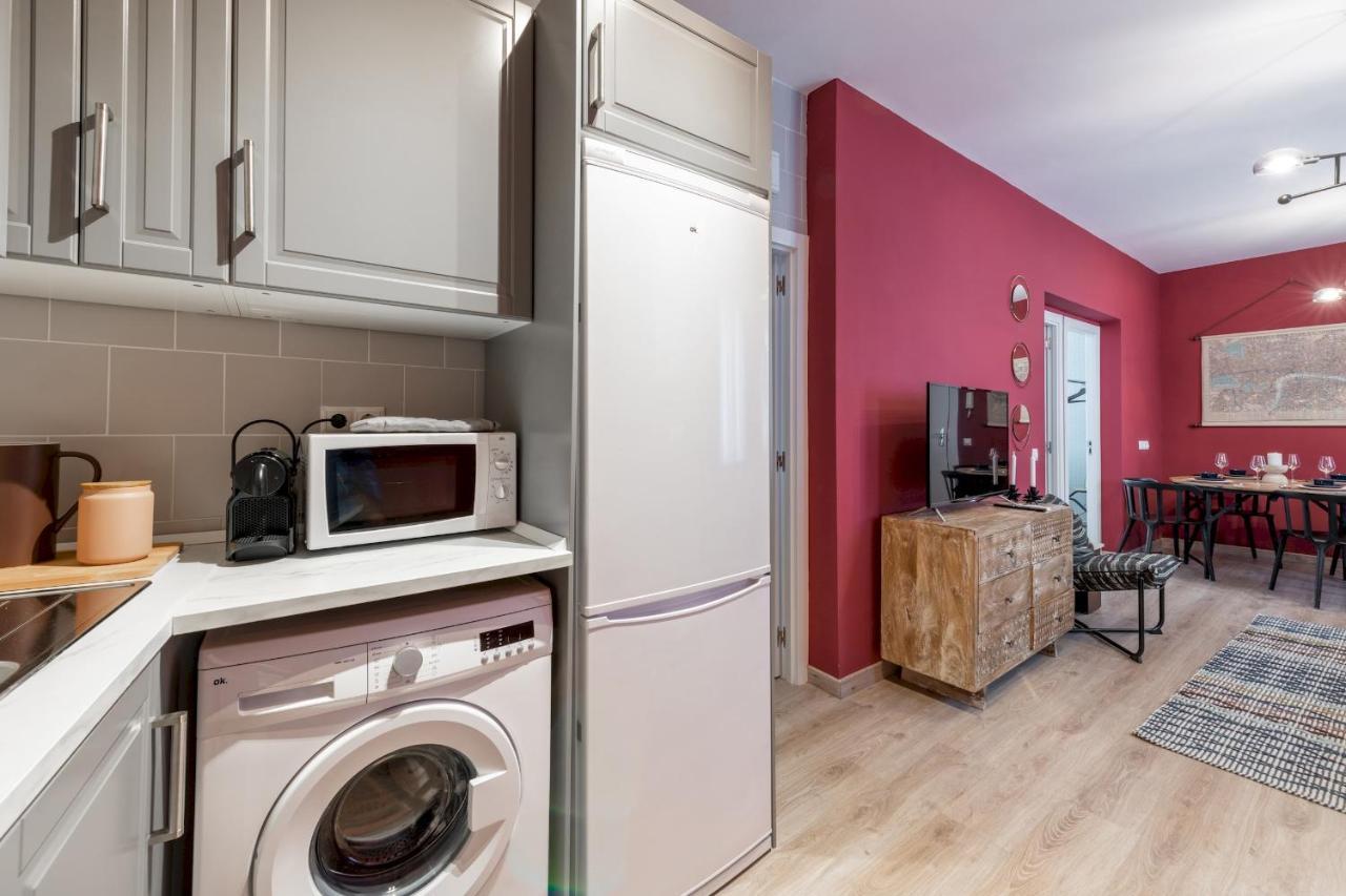 3 Bedrooms 1 Bathroom Furnished - Lavapies- Mintystay Мадрид Екстериор снимка